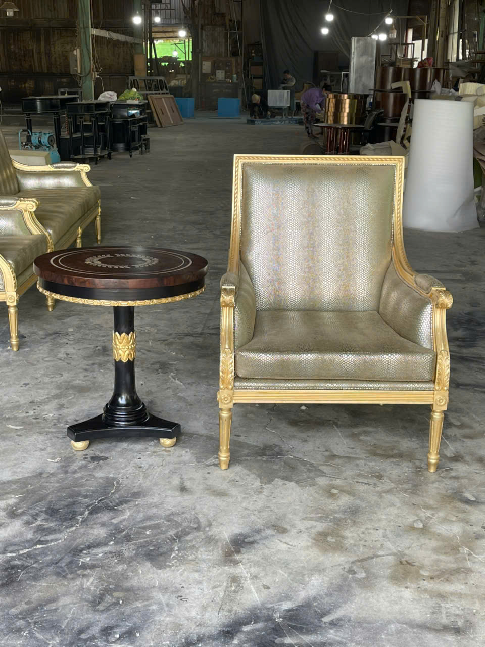 BÀN TRÀ GÓC CỔ ĐIỂN WELINGTON- SIDE TABLE WELINGTON